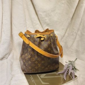 Authentic Louis Vuitton Petit Noe bucket shoulder bag